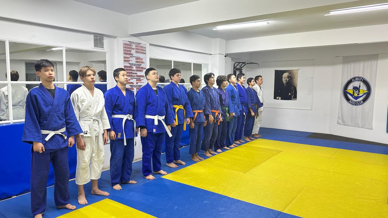 Дзюдо жаттығуы - лақтырулар мен тәсілдерді жетілдіру